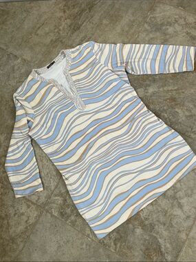 J. McLaughlin Light Blue & Tan Leopard Print Blouse